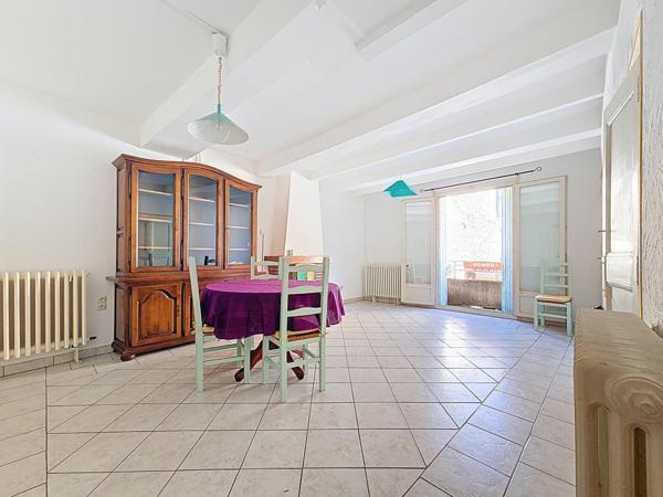 Maison de village avec cour, garage et grenier aménageable – Lunas (34650)