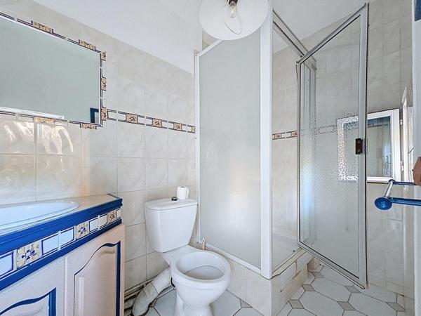 Maison de village avec cour, garage et grenier aménageable – Lunas (34650)