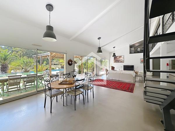 Maison 4 pièce(s) 3 chambre(s) 183 m²