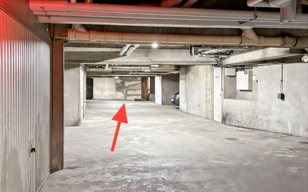 Stationnement à louer    12,10 m2 Paris 20