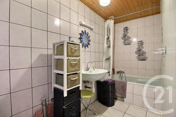 Appartement F3 à vendre  3 pièces - 58,39 m 2   THONON LES BAINS  - 74