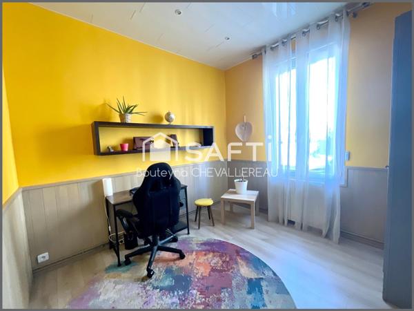 Maison de village avec garage attenant