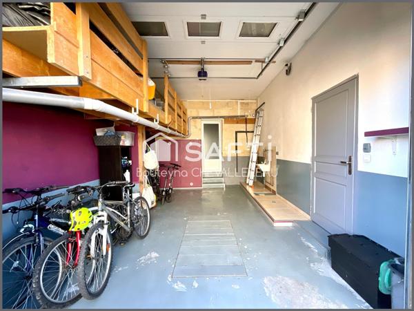 Maison de village avec garage attenant