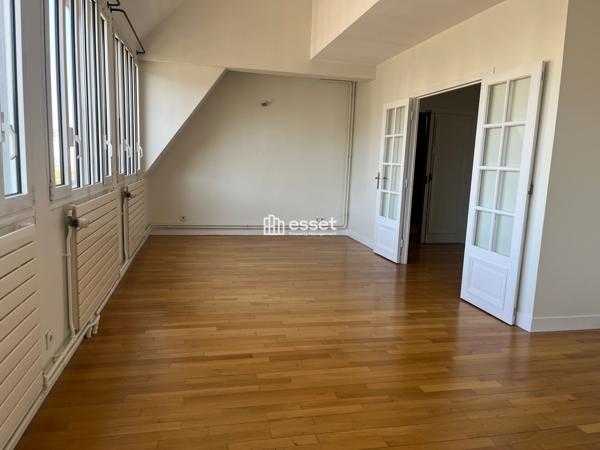 Location Appartement 5 pièces 108 m² - Paris 75016