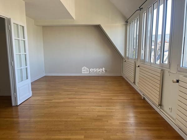 Location Appartement 5 pièces 108 m² - Paris 75016