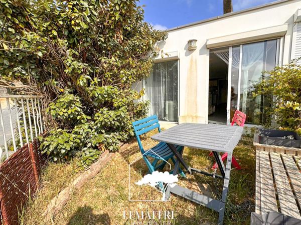 T2 pied dans le sable