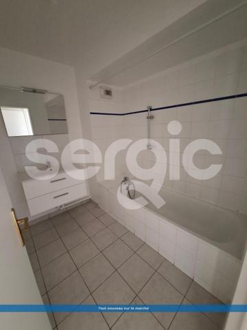 Location 3 Pieces 59 91100 Corbeil Essonnes 67 0003 01 0013