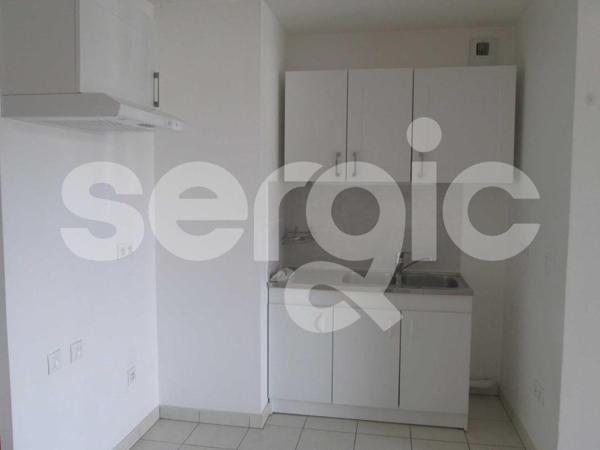 Location 3 Pieces 63 80000 Amiens 25 1124 01 0005