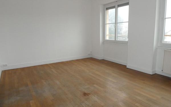 Appartement à louer    3 pièces •  Le Creusot