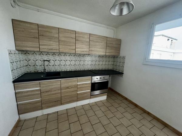 Appartement à louer 696 € CC Toulouse 2 p 53 m² DPE E