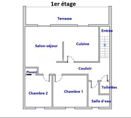 Découvrez cette maison bien entretenue de 143 m² habitables, édifiée sur une parcelle de 209 m² et divisée en deux appartements indépendants de type 3, de 74 m² et 69 m².

Au rez-de-chaussée – Appartement T3 de 74 m²
Il se compose d'un salon/séjour, d'une cuisine aménagée indépendante, d'un bureau avec placard intégré, de deux chambres, d'une salle d'eau et d'un WC.
Le logement est actuellement loué 600 €/mois. La locataire apprécie les lieux et souhaite s'y projeter à long terme.

À l'étage – Appartement T3 de 69 m²
Il comprend une pièce de vie avec cuisine aménagée ouverte sur le salon/salle à manger, deux chambres dont une avec placard, une salle d'eau et un couloir avec rangements.
La pièce de vie donne accès à une terrasse carrelée d'environ 20 m², grâce à deux portes-fenêtres.
Le logement est actuellement libre, mais était précédemment loué 600 €/mois.

📈 Rendement net après taxe foncière : environ 8,4 %
Calculé sur le prix d'acquisition + frais de notaire, sur la base de deux logements loués 600 €/mois chacun, soit 1 200 € de loyers mensuels, et d'une taxe foncière de 1 200 €/an.

Les + du bien

• Aucune charge de copropriété : entrées indépendantes et chauffages individuels
• Pas de travaux à prévoir
• Tout-à-l'égout
• Cour gravillonnée avec stationnements
• Terrasse d'environ 20 m²
• Double vitrage, sauf une fenêtre
• Isolation des combles récente
• VMC
• DPE : D
• Parc arboré longeant la Vienne à seulement 3 minutes à pied

📩 Vous souhaitez plus d'informations, visiter le bien?  Contactez-moi.