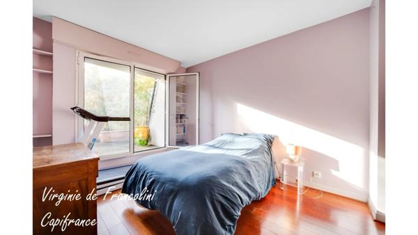 75010-A vendre appartement duplex d'exception-Double séjour - 4 chambres-3 terrasses-6ème et 7ème étage - ascenseur