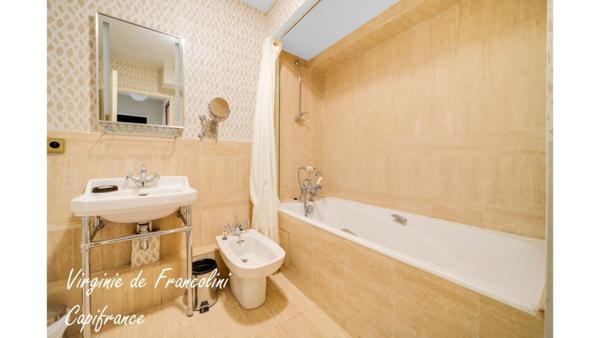 75010-A vendre appartement duplex d'exception-Double séjour - 4 chambres-3 terrasses-6ème et 7ème étage - ascenseur