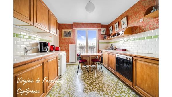 75010-A vendre appartement duplex d'exception-Double séjour - 4 chambres-3 terrasses-6ème et 7ème étage - ascenseur