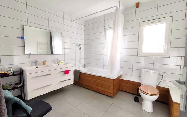 Maison à vendre    5 pièces • 149 m2 Épône