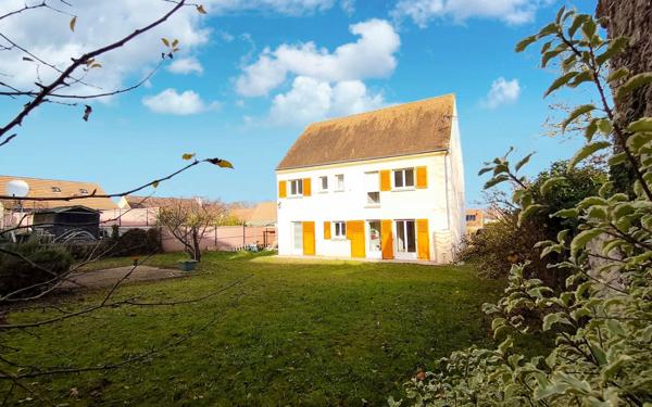 Maison à vendre    5 pièces • 149 m2 Épône