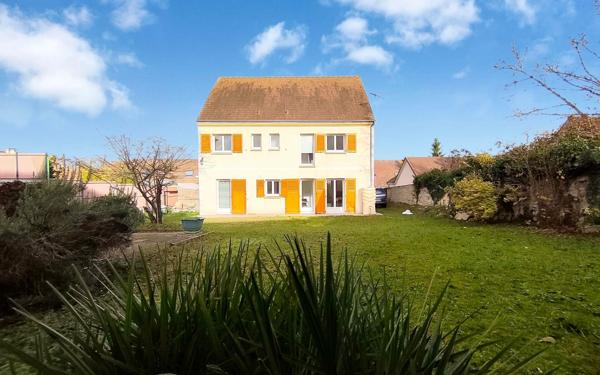 Maison à vendre    5 pièces • 149 m2 Épône