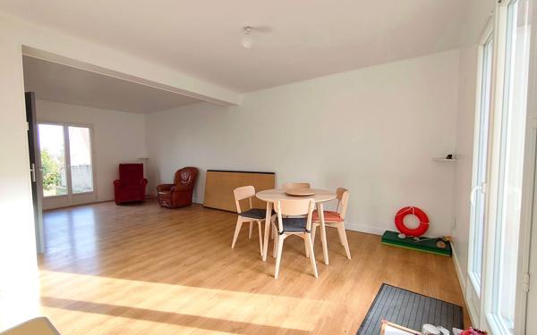 Maison à vendre    5 pièces • 149 m2 Épône