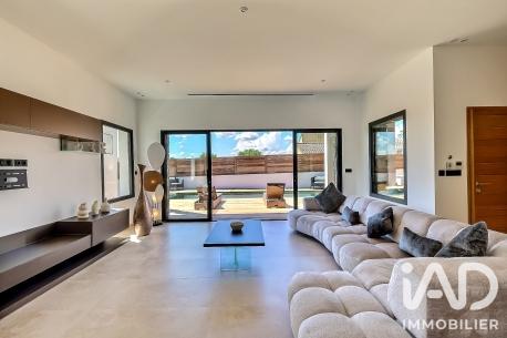 Maison à vendre 5 pièces 190 m² Saint-Siffret