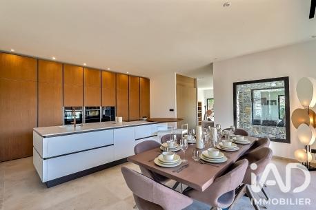 Maison à vendre 5 pièces 190 m² Saint-Siffret