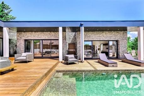 Maison à vendre 5 pièces 190 m² Saint-Siffret