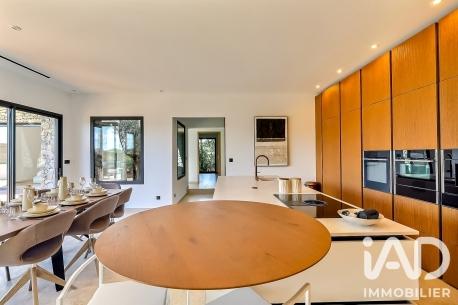 Maison à vendre 5 pièces 190 m² Saint-Siffret