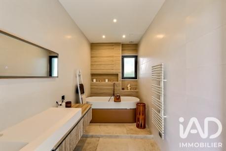 Maison à vendre 5 pièces 190 m² Saint-Siffret