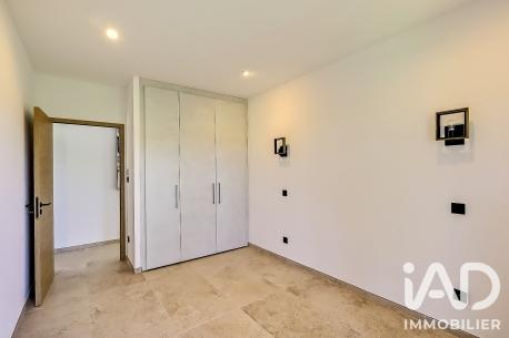 Maison à vendre 5 pièces 190 m² Saint-Siffret