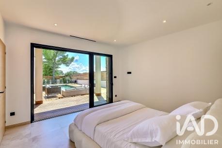 Maison à vendre 5 pièces 190 m² Saint-Siffret