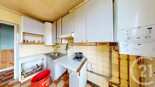 Appartement T4 à vendre  4 pièces - 85,58 m 2   RODEZ  - 12