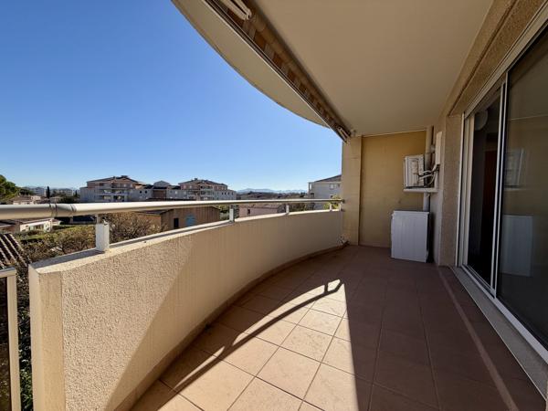 Appartement 3 pièces avec terrasse