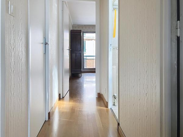 Coeur de ville balcon, terrasse et grand box fermé