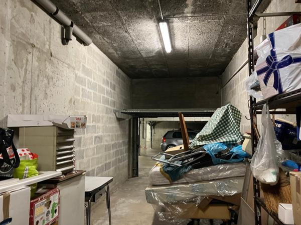 Coeur de ville balcon, terrasse et grand box fermé