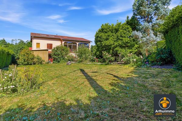 Vente                                                      Maison
                        
                     6 pièces                      193 m2                     à Brignais