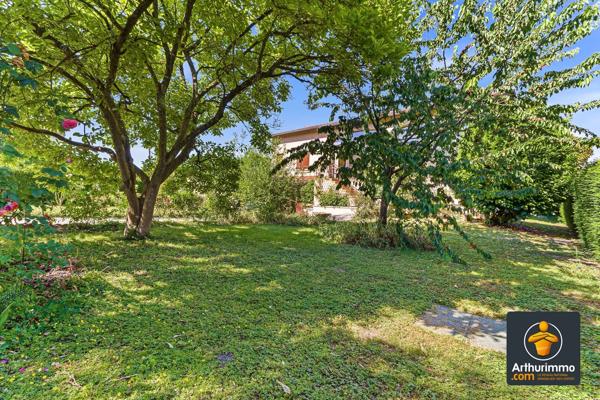 Vente                                                      Maison
                        
                     6 pièces                      193 m2                     à Brignais