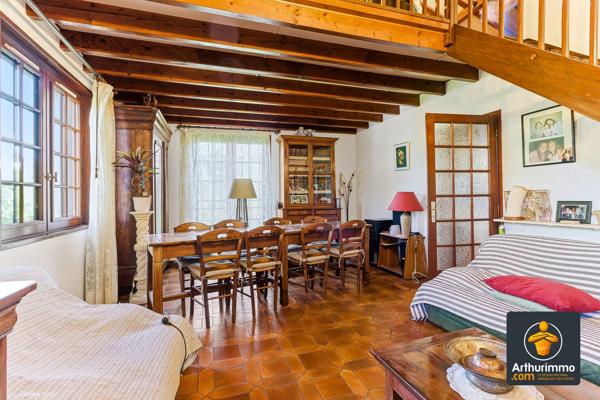 Vente                                                      Maison
                        
                     6 pièces                      193 m2                     à Brignais