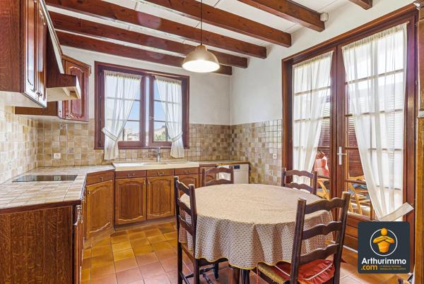 Vente                                                      Maison
                        
                     6 pièces                      193 m2                     à Brignais