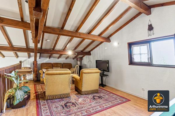 Vente                                                      Maison
                        
                     6 pièces                      193 m2                     à Brignais