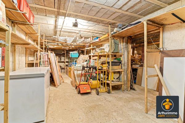 Vente                                                      Maison
                        
                     6 pièces                      193 m2                     à Brignais