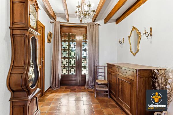 Vente                                                      Maison
                        
                     6 pièces                      193 m2                     à Brignais