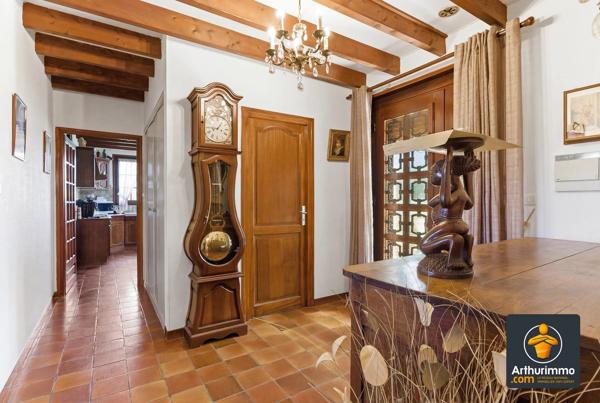 Vente                                                      Maison
                        
                     6 pièces                      193 m2                     à Brignais