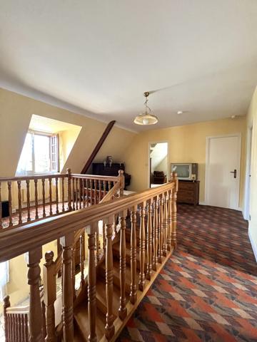 A VENDRE GRANDE MAISON FAMILIALE SUR 1000 m² de terrain