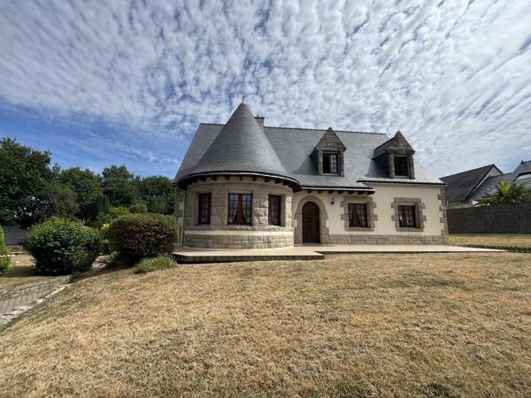 A VENDRE GRANDE MAISON FAMILIALE SUR 1000 m² de terrain