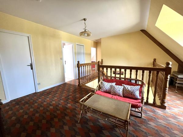 A VENDRE GRANDE MAISON FAMILIALE SUR 1000 m² de terrain