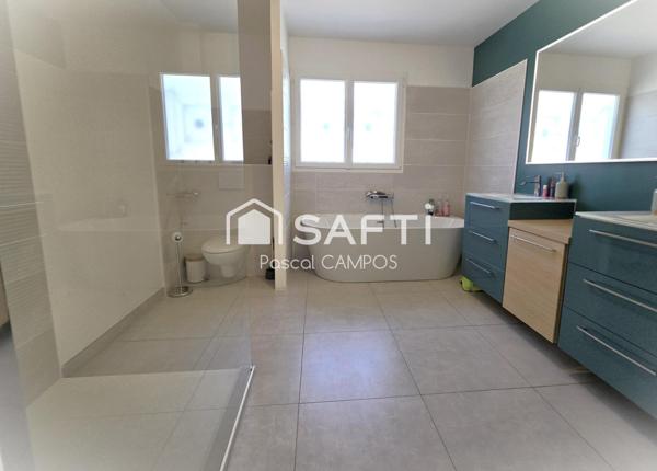 Maison 175m² plein pied de 2020 avec piscine, terrain 1645m²