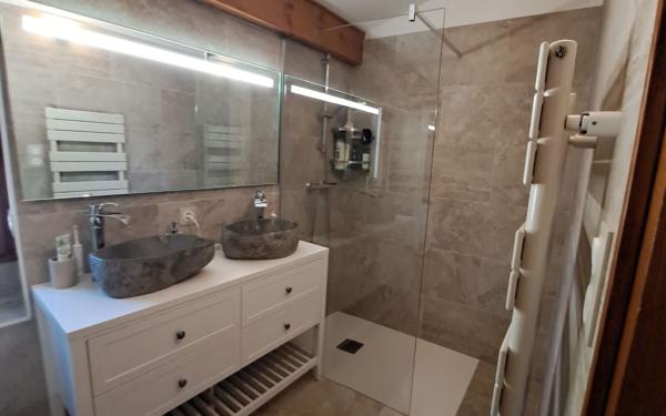 Maison à vendre    6 pièces •  Largentière