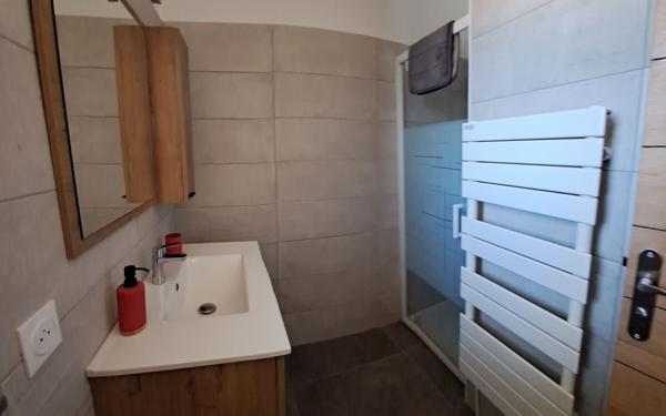 Maison à vendre    6 pièces •  Largentière