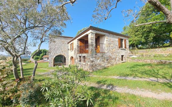 Maison à vendre    6 pièces •  Largentière