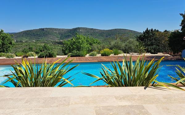 Maison à vendre    6 pièces •  Largentière