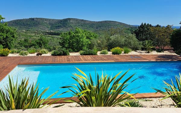 Maison à vendre    6 pièces •  Largentière